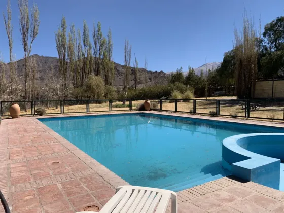 Piscina en Hosteria Cachi, Salta, Argentina